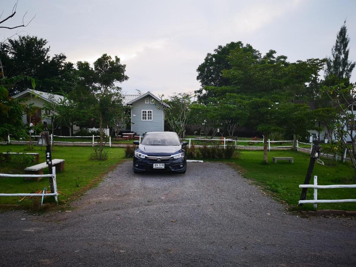 Terrua Main Ten Villa Garden Suan Phueng Exterior foto